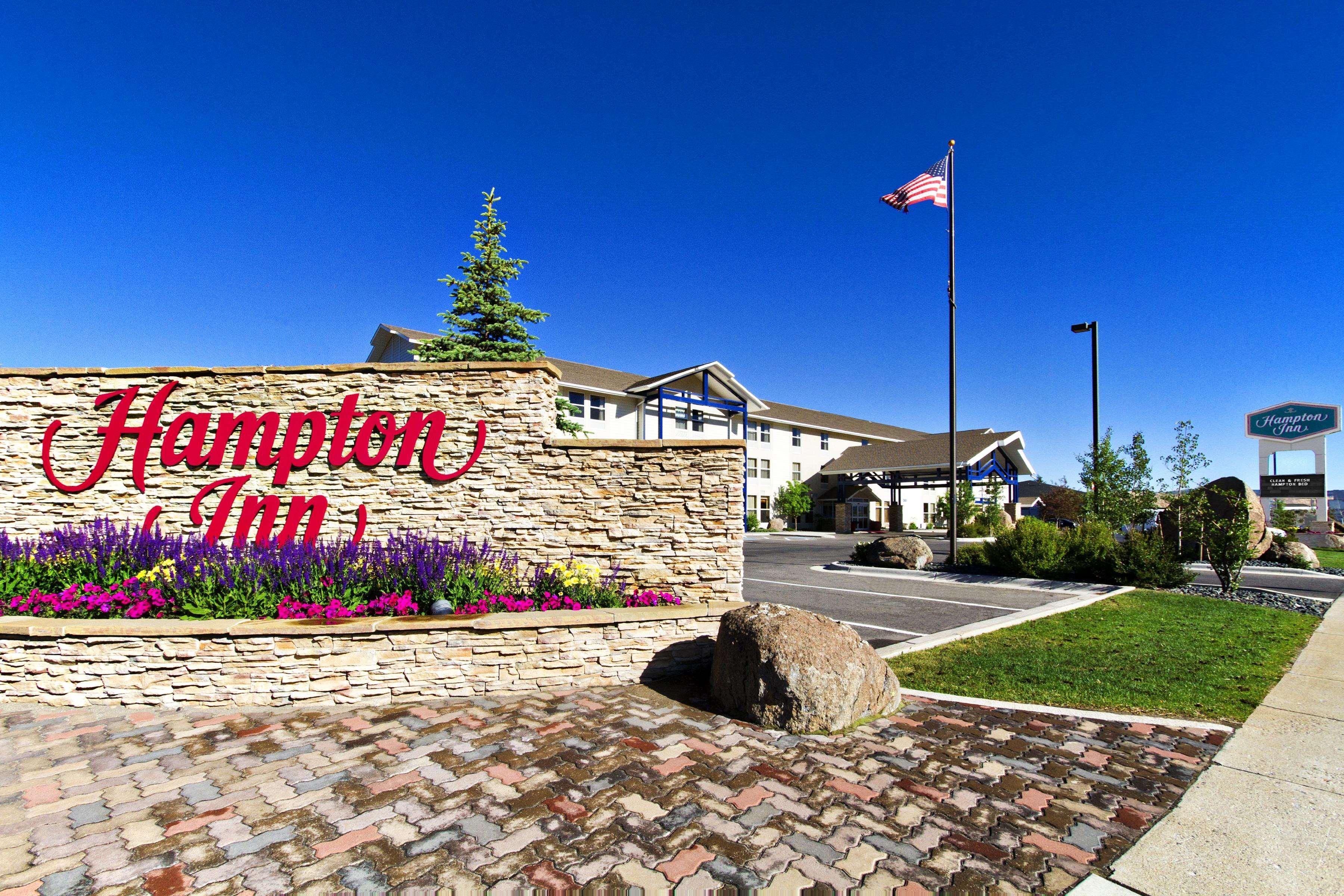 Hampton Inn Butte Exterior photo